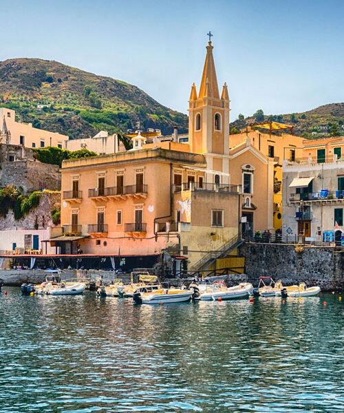 Noleggio Barche e Gommoni Isole Eolie - Portorosa in Barca